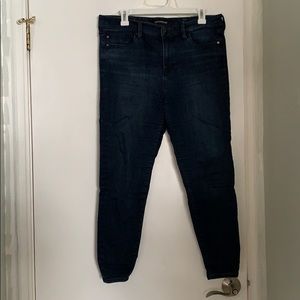 Liverpool skinny jeans dark wash!